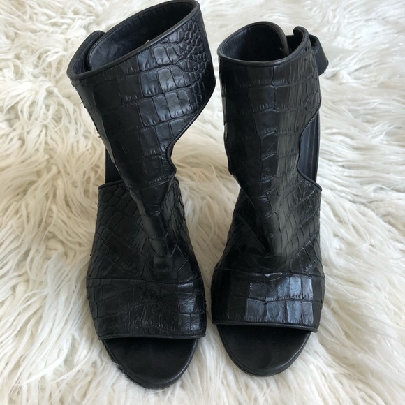 SOLDVince Addie Stamped Croc Peep-Toe Bootie Heels - Picture 4 of 8